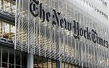 Cette photo du 10 octobre 2012 montre le bâtiment du New York Times à New York. (AP Photo/Richard Drew, File)