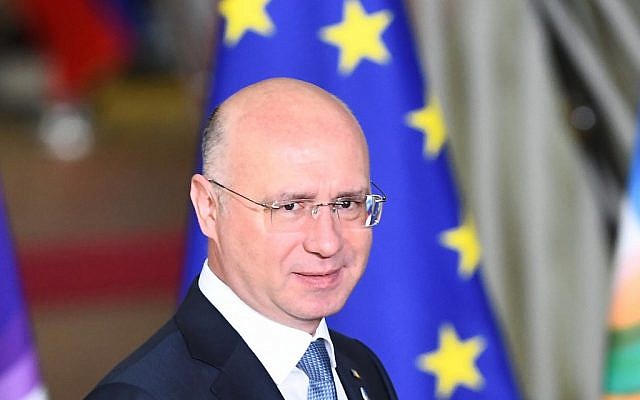 Dans cette photo du 24 novembre 2017, le Premier ministre de Moldavie Pavel Filip arrive à un sommet du partenariat de l'est de l'UE avec six pays partenaires de l'est au Conseil européen à Bruxelles. (Emmanuel Dunand/AFP) Dans cette photo du 24 novembre 2017, le Premier ministre de Moldavie Pavel Filip arrive à un sommet du partenariat de l'est de l'UE avec six pays partenaires de l'est au Conseil européen à Bruxelles. (Emmanuel Dunand/AFP)