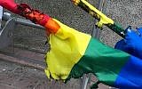 Des drapeaux gay qui ont été trouvés brûlés à Ramat Gan le 2 juin 2019 avant la première Gay Pride de l'histoire de la ville qui est prévue le 7 juin 2019. (Facebook)