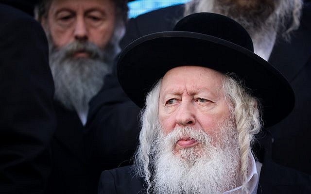Le rabbin Yaakov Aryeh de la dynastie hassique Gur prarticipe à un meeting du parti Yahadout HaTorah, à l'approche des élections à Jérusalem, le 8 avril 2019.(Noam Revkin Fenton/Flash90) Le rabbin Yaakov Aryeh de la dynastie hassique Gur prarticipe à un meeting du parti Yahadout HaTorah, à l'approche des élections à Jérusalem, le 8 avril 2019.(Noam Revkin Fenton/Flash90)