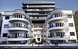 La maison Reisfeld, un bâtiment de style Bauhaus construit en 1935 par l'architecte Pinchas Bijonsky, le 9 mai 2019 à Tel Aviv. (Crédit photo : THOMAS COEX / AFP)