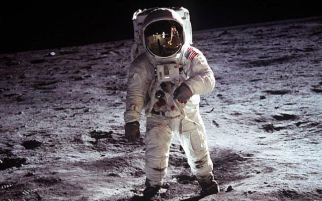 Apollo 11 (Crédit : NASA/Domaine public)