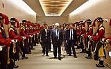 Le président Reuven Rivlin arrive en visite officielle en Corée du Sud, le 14 juillet 2019. (Crédit : Tomer Reichman (autorisation)/GPO)