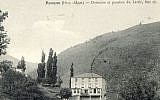 Le centre d’accueil du Lastic, à Rosans, sur une carte postale non datée.  (Crédit photo : Le Dauphiné / DR)