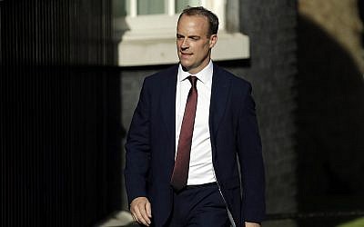 L'actuel ministre des Affaires étrangères Dominic Raab arrive au 10 Downing Street, à Londres, le 24 juillet 2019. (AP Photo / Matt Dunham)