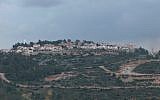 Vue sur l'implantation de Dolev. (Crédit : Michaeli/Wikimedia/CC BY-SA 3.0)