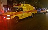 Les services de secours du Magen David Adom Intervenant en urgence sur les lieux d'un présumé meurtre à Netanya, le 11 août 2019. (MDA)