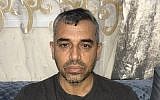 Le résident de Jérusalem Samer Suleiman qui poursuit la police pour avoir placé un arme dans sa maison lors du tournage d'un documentaire pour la télévision. (Crédit)