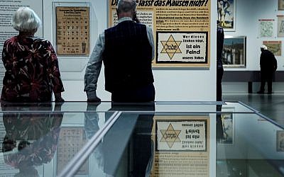 L'exposition "Design of the Third Reich" au Design Museum Den Bosch à Hertogenbosch, au Pays-Bas, le 17 septembre 2019. (Crédit : Kenzo TRIBOUILLARD / AFP)