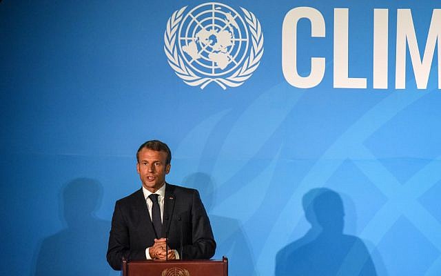 Le président français Emmanuel Macron  prononce un discours au Nations unies lors d'un sommet sur le climat., le 23 septembre 2019. (Crédit : Stephanie Keith/Getty Images/AFP