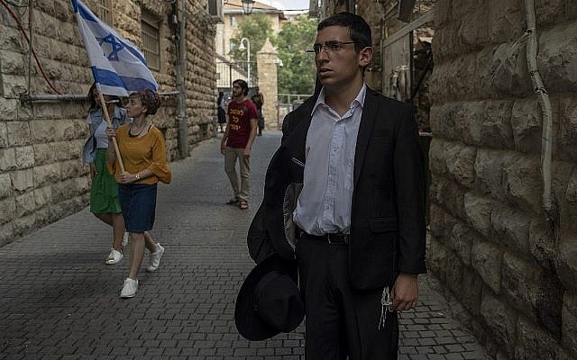 Adam Gabay dans "Our Boys". (Ran Mendelson/HBO)