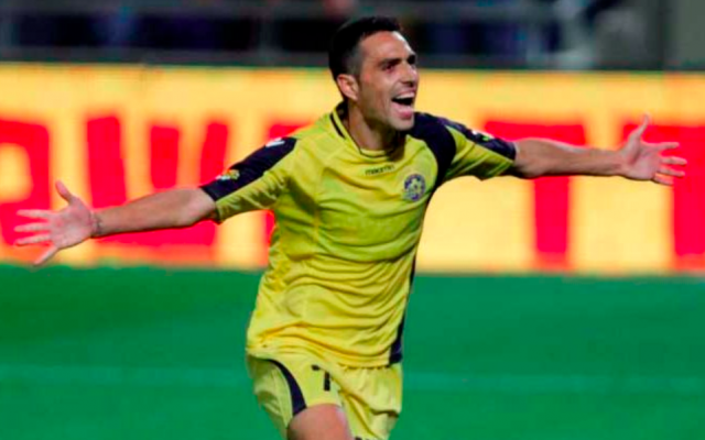 Eran Zahavi célébrant un but en 2014. (Crédit : Nir Keidar / Wikimédia / CC BY-SA 3.0)