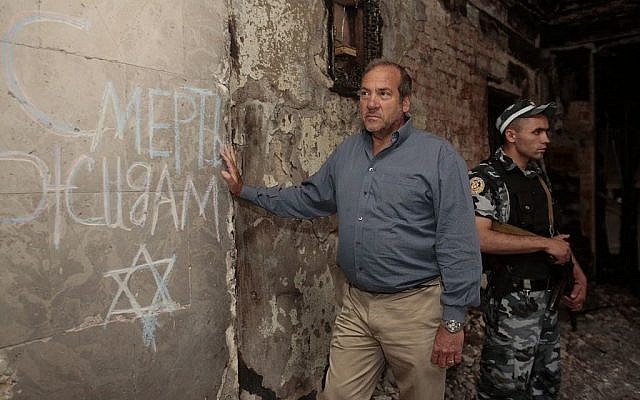 Rabbi Yechiel Eckstein en Ukraine. (Autorisation)