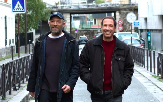 Vincent Cassel et Reda Kateb dans le film « Hors-Normes » (2019). (Crédit : Gaumont)