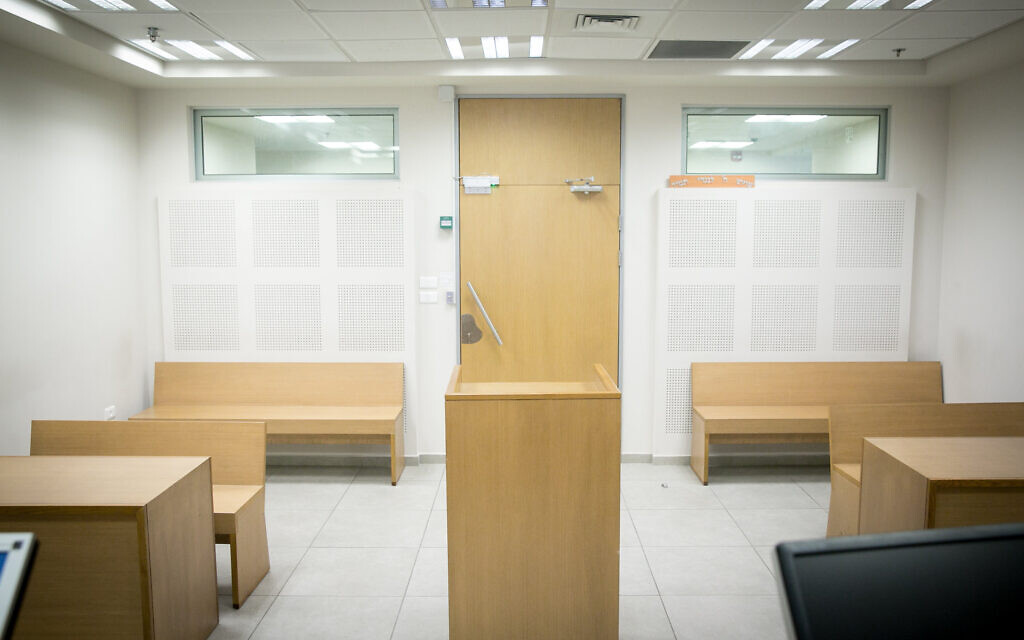 La salle de la du département des Agounot au sein du tribunal rabbinique de Jérusalem, le 17 septembre 2017. (Crédit : Miriam Alster/FLASH90)