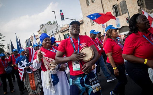Illustration : Des Samoans participent à la Marche de Jérusalem de Souccot dans la capitale, le 17 octobre 2019. (Crédit : Yonatan Sindel/Flash90) Illustration : Des Samoans participent à la Marche de Jérusalem de Souccot dans la capitale, le 17 octobre 2019. (Crédit : Yonatan Sindel/Flash90)