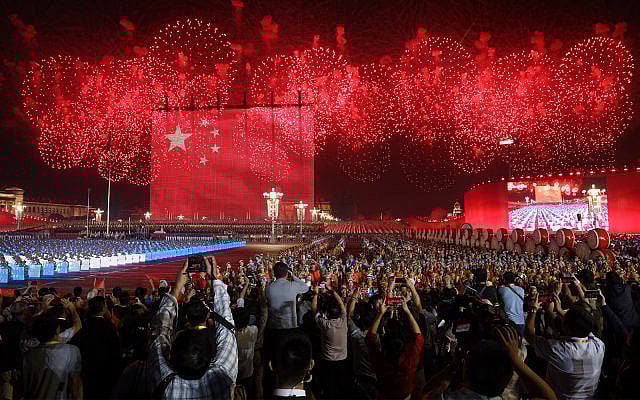 La Chine fête son 70ème anniversaire sur la place Tiananmen de Pékin, marquant ainsi la fondation de la République populaire de Chine, le 1 octobre 2019. (AP Photo/Ng Han Guan)