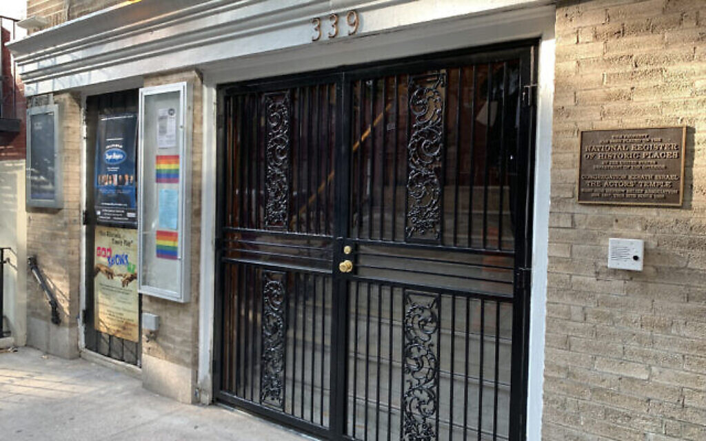 La synagogue a été fondée en 1917 et elle se trouve depuis 1923 dans son bâtiment actuel (Crédit : Josefin Dolsten/JTA)
