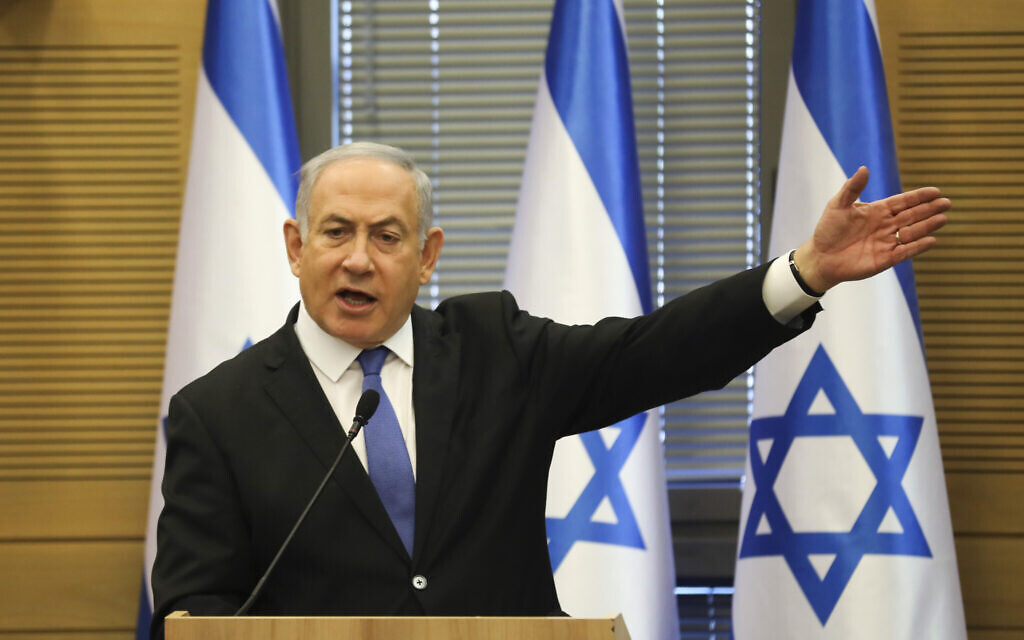 Le Premier ministre Benjamin Netanyahu durant une réunion de faction élargie de son bloc de droite/ultra-orthodoxe à la Knesset, le 20 novembre 2019 (Crédit : AP Photo/Oded Balilty) Le Premier ministre Benjamin Netanyahu durant une réunion de faction élargie de son bloc de droite/ultra-orthodoxe à la Knesset, le 20 novembre 2019 (Crédit : AP Photo/Oded Balilty)
