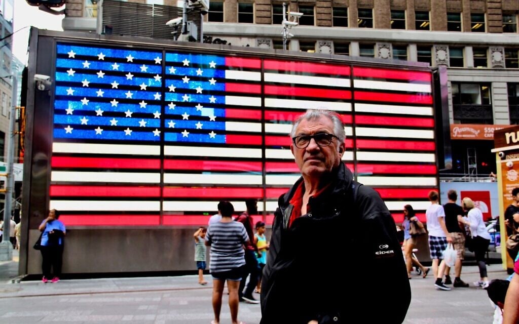 Serge July, à New York. (Autorisation)