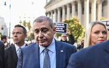 Lev Parnas arrive à un tribunal fédéral pour une audience,à New York, le 23 octobre 2019. (Crédit : Stephanie Keith/Getty Images)