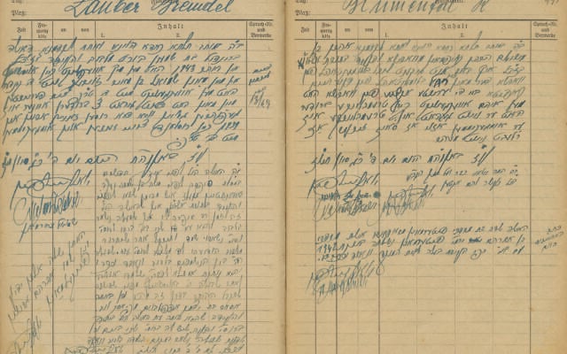 Un registre d'un tribunal rabbinique de Bergen-Belsen sur les agounot après la Shoah. (Crédit : Kedem Auction House) Un registre d'un tribunal rabbinique de Bergen-Belsen sur les agounot après la Shoah. (Crédit : Kedem Auction House)