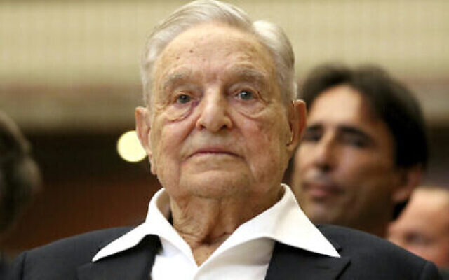 George Soros, fondateur et président de l'Open Society Foundations, lors de la cérémonie de remise du prix Joseph A. Schumpeter à Vienne, Autriche, le vendredi 21 juin 2019. (AP Photo/Ronald Zak)
