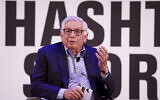 David Stern de la NBA est interviewé sur scène par Daniel Shichman de WSC Sports, à l'événement Hashtag Sports, au Times Center, le mercredi 26 juin 2019 à New York. (Crédit : Ann-Sophie Fjello-Jensen/AP Images pour Hashtag Sports)