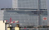 Le Tribunal de Paris à la fin de sa construction. (Crédit : Jeanne Menjoulet - photographie / Renzo Piano - bâtiment / CC BY-SA 2.0)