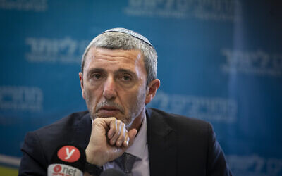 Le ministre de l'Éducation, Rafi Peretz, lors d'une réunion d'une faction de son parti à la Knesset, Jérusalem, le 11 novembre 2019. (Hadas Parush/Flash90)