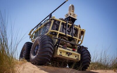 Le robot Probot de la société israélienne Roboteam. (Crédit : israeldefense.co.il)