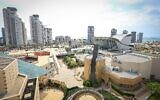 Des immeubles dans la ville du sud d'Ashdod. (Yaakov Lederman/Flash90)
