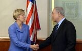 La sénatrice Elizabeth Warren (Démocrate-Massachusetts) rencontrant le Premier ministre israélien Benjamin Netanyahu, à Jérusalem, le 24 novembre 2014. (Crédit : Haïm Zach/GPO/Flash90)