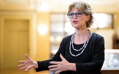 La rapporteuse spéciale de l'ONU sur les exécutions extrajudiciaires, sommaires ou arbitraires, Agnes Callamard, répond aux questions sur un rapport concernant le meurtre du journaliste saoudien Jamal Khashoggi le 19 juin 2019, à Genève. (Crédit : Fabrice Coffrini / AFP)