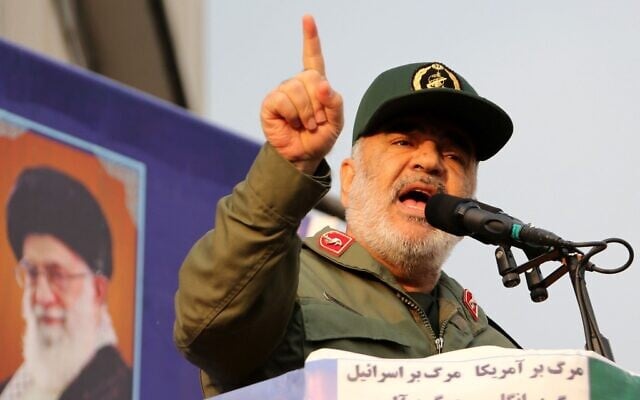 Le commandant des Gardiens de la révolution iraniens, le général de division Hossein Salami, s'exprime lors d'un rassemblement pro-gouvernemental sur la place centrale Enghelab de la capitale Téhéran, le 25 novembre 2019. (ATTA KENARE / AFP) Le commandant des Gardiens de la révolution iraniens, le général de division Hossein Salami, s'exprime lors d'un rassemblement pro-gouvernemental sur la place centrale Enghelab de la capitale Téhéran, le 25 novembre 2019. (ATTA KENARE / AFP)