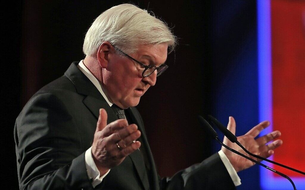 Le président allemand Frank-Walter Steinmeier prononce un discours lors du cinquième Forum mondial sur la Shoah au mémorial de la Shoah de Yad Vashem à Jérusalem, le 23 janvier 2020. (RONEN ZVULUN / POOL / AFP)