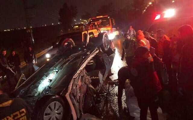 La scène d'un accident mortel à proximité de Kfar Saba, le 18 janvier 2020. (Crédit: MDA)