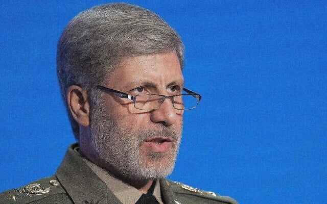 Le ministre de la Défense Amir Hatami s'exprime lors de la conférence sur la Sécurité internationale à Moscou en Russie, le 4 avril 2018. (AP Photo/Alexander Zemlianichenko) Le ministre de la Défense Amir Hatami s'exprime lors de la conférence sur la Sécurité internationale à Moscou en Russie, le 4 avril 2018. (AP Photo/Alexander Zemlianichenko)