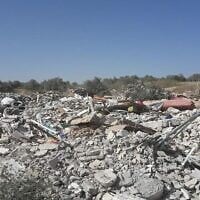 Une décharge à Kafr Manda dans le nord d'Israël, dont le propriétaire a été condamné à une amende de près de 240 000 $ par le ministère de l'environnement pour avoir brûlé illégalement des déchets,le 14 janvier 2020. (Crédit : Ministère de la Protection de l'environnement)