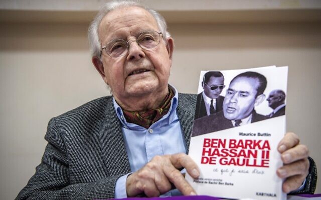 Maurice Buttin, l'avocat de la famille Ben Barak présente son livre "Ben Barka - Hassan II - De Gaulle" lors d'une conférence de presse dans la capitale marocaine de Rabat, le 21 février 2020.(Photo par FADEL SENNA / AFP) Maurice Buttin, l'avocat de la famille Ben Barak présente son livre "Ben Barka - Hassan II - De Gaulle" lors d'une conférence de presse dans la capitale marocaine de Rabat, le 21 février 2020.(Photo par FADEL SENNA / AFP)