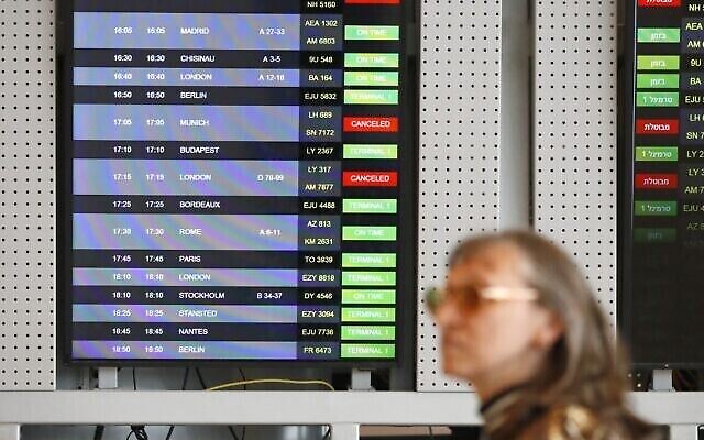 Un écran affichant les arrivées montre les vols annulés à l'aéroport international Ben Gurion près de Tel Aviv, le 10 mars 2020. (Jack Guez/AFP) Un écran affichant les arrivées montre les vols annulés à l'aéroport international Ben Gurion près de Tel Aviv, le 10 mars 2020. (Jack Guez/AFP)
