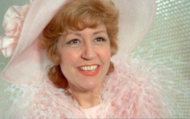 Suzy Delair incarne Germaine pivert dans "Les aventures de Rabbi Jacob" aux côtés de Louis de Funès. (Crédit : Twitter) Suzy Delair incarne Germaine pivert dans "Les aventures de Rabbi Jacob" aux côtés de Louis de Funès. (Crédit : Twitter)