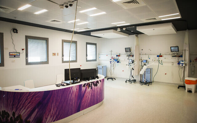 Un nouveau service au centre médical Assuta à Ashdod pour les personnes infectées par le Coronavirus, 16 mars 2020. (Crédit : Flash90)