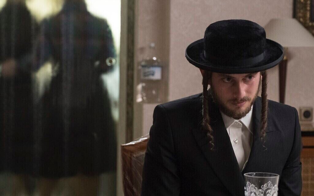 Amit Rahav (Yanky) dans "Unorthodox" de Netflix  (Crédit : Anika Molnar/Netflix)