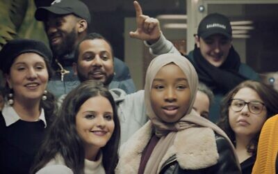 Capture d’écran du documentaire « À notre tour » de la journaliste Hanna Assouline. (Crédit : Gogogo Films & Chaï Chaï Films)