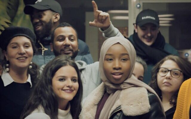 Capture d’écran du documentaire « À notre tour » de la journaliste Hanna Assouline. (Crédit : Gogogo Films & Chaï Chaï Films) Capture d’écran du documentaire « À notre tour » de la journaliste Hanna Assouline. (Crédit : Gogogo Films & Chaï Chaï Films)