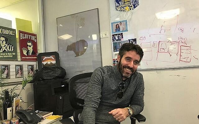 Nir Zohar, président et directeur de l'exploitation chez Wix.com, dans son bureau de Tel Aviv ; 29 novembre 2017. (Crédit : Shoshanna Solomon/Times of Israel)