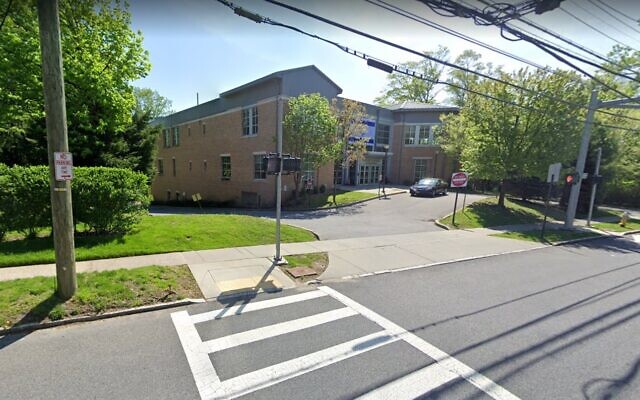 La synagogue Young Israël de New Rochelle dans le comté de Westchester de l'Etat de New York (Google Maps) La synagogue Young Israël de New Rochelle dans le comté de Westchester de l'Etat de New York (Google Maps)