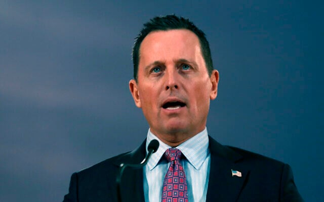 Illustration : Richard Grenell, directeur par intérim du Renseignement national, s'exprimant lors d'une conférence de presse après une rencontre avec le président serbe
Aleksandar Vucic à Belgrade, en Serbie, le vendredi 24 janvier 2020. (Crédit : Darko Vojinovic/AP Photo) Illustration : Richard Grenell, directeur par intérim du Renseignement national, s'exprimant lors d'une conférence de presse après une rencontre avec le président serbe
Aleksandar Vucic à Belgrade, en Serbie, le vendredi 24 janvier 2020. (Crédit : Darko Vojinovic/AP Photo)