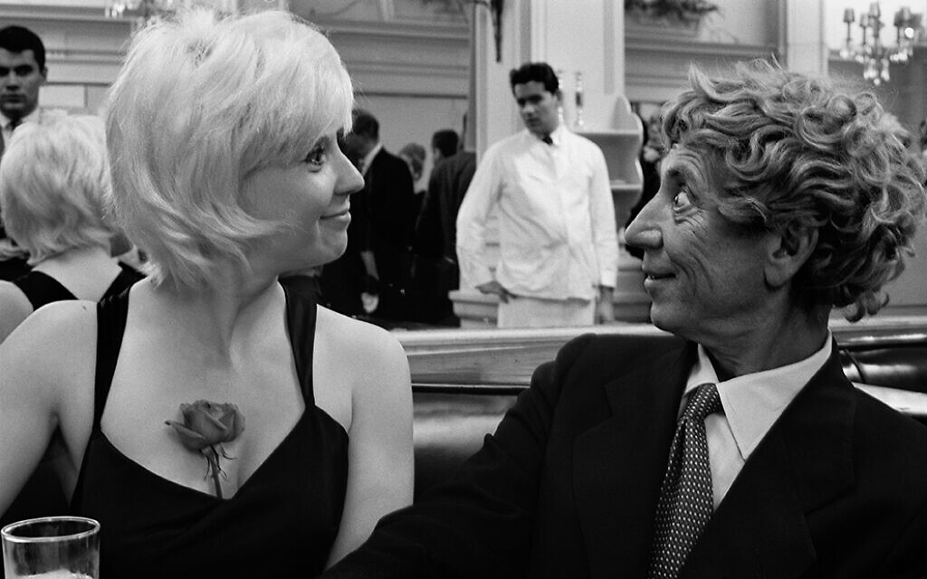 Harpo Marx à l'hôtel Algonquin à New York, en 1961. (©Henri Dauman/ daumanpictures.com, tous droits réservés)